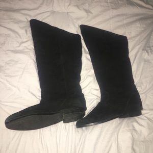Great 90s pull on boots flats rocker pirate 9